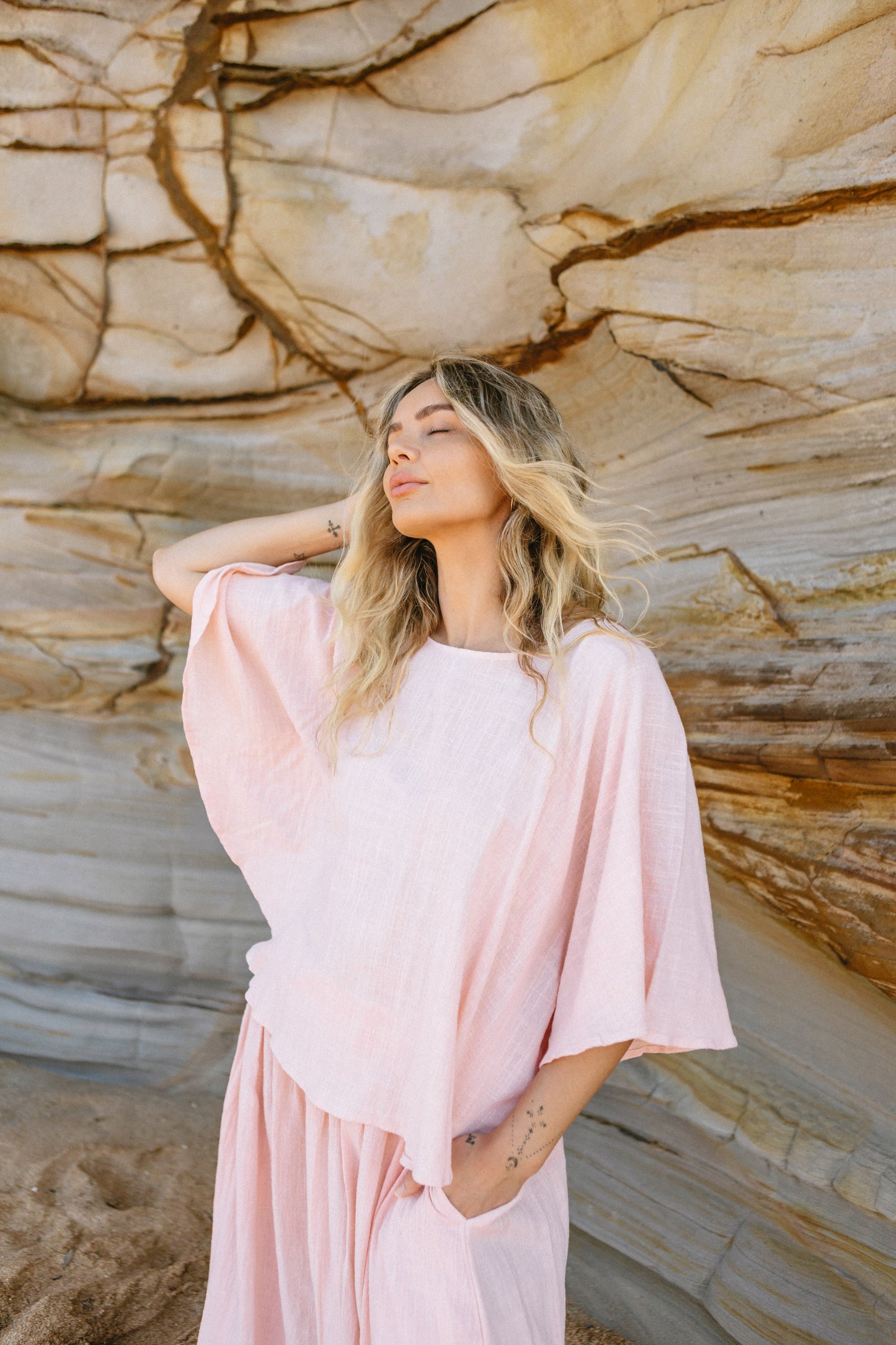 Tayah Poncho - Soft Pink