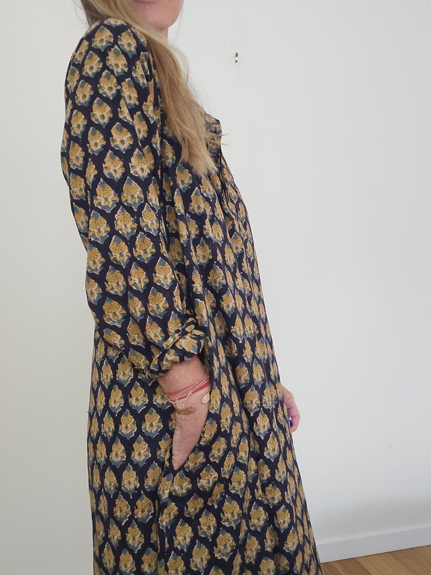 Avni Kaftan- Black