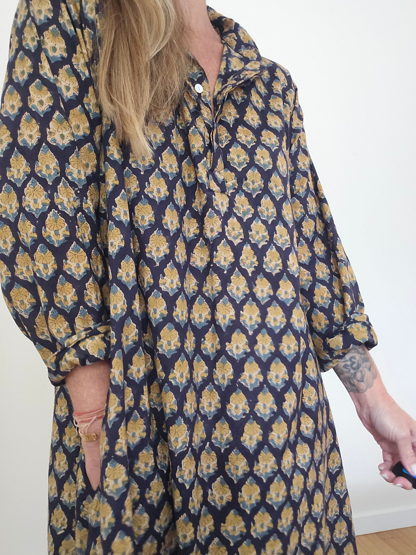 Avni Kaftan- Black