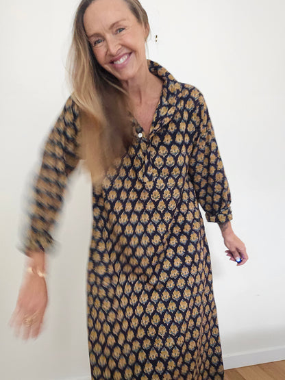Avni Kaftan- Black